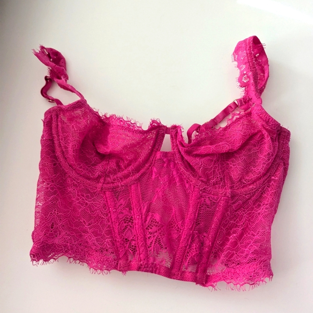 Hot pink lacey corset - Picture 4 of 4